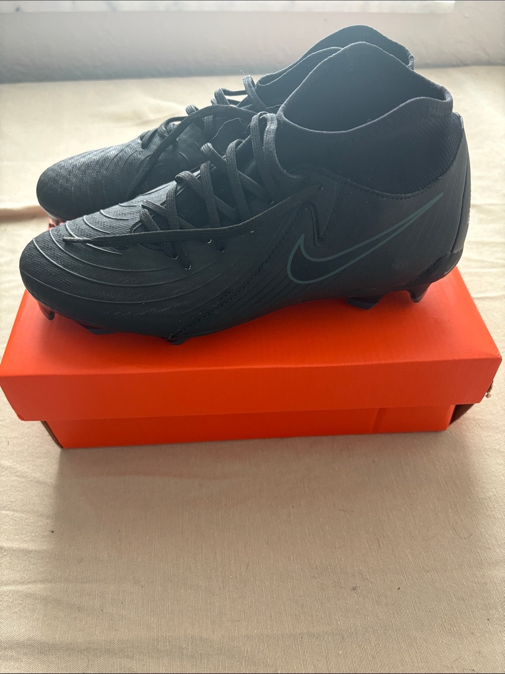 Nike Men’s Black Athletic Soccer Cleats